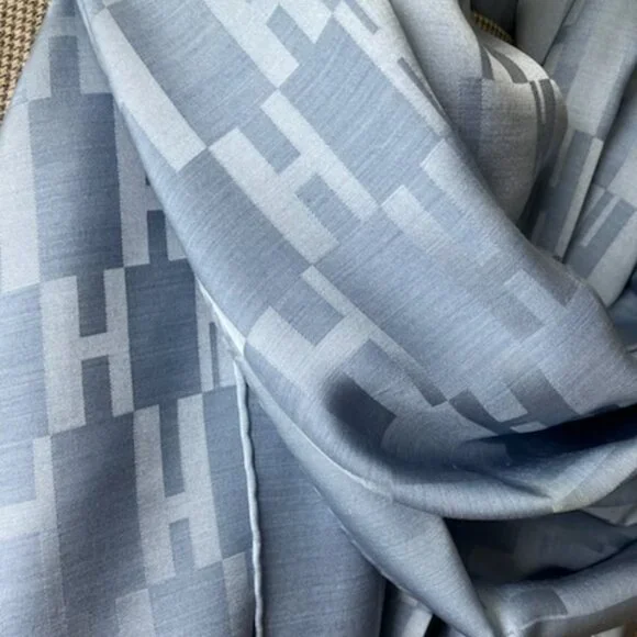 Hermes Silk and Wool Wrap - Picture 5 of 7